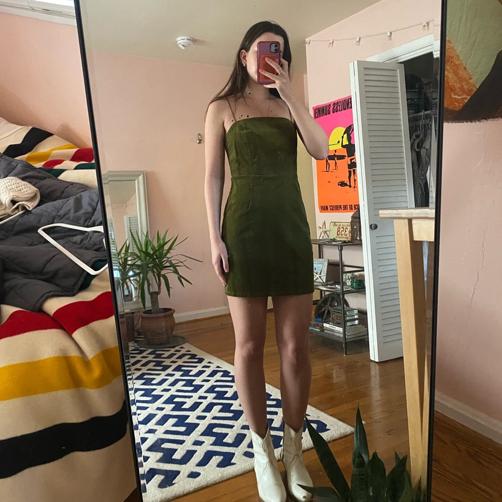 URBAN OUTFITTERS GREEN COLETTE CORDUROY DRESS
